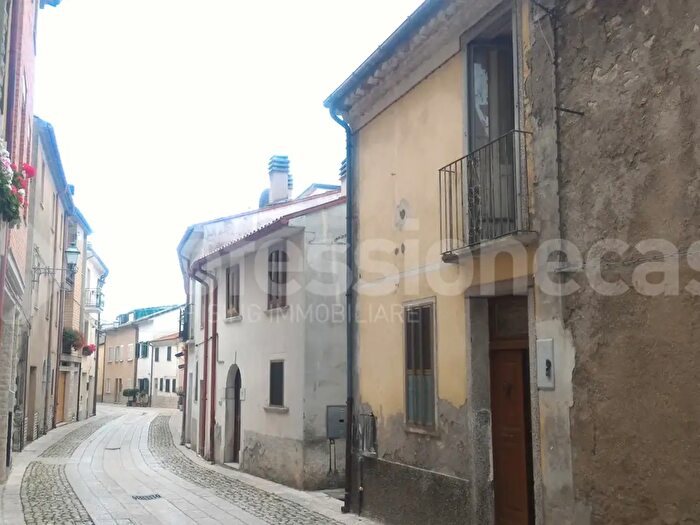 Casa con 5 locali in vendita in Via Madonna, Sant'Angelo Del Pesco