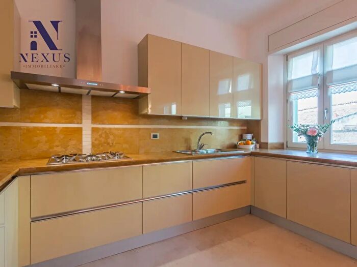 Appartamento quadrilocale in vendita in Via Rainerio, Fano