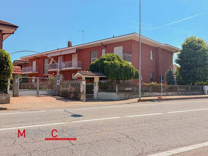 Appartamento trilocale in affitto in Strada Savona, Centro, Poirino