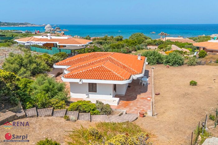 Casa con 6 locali in vendita in Loc Porto Bello Snc, Aglientu