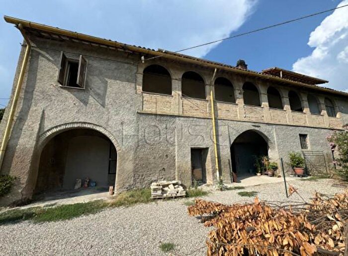 Appartamento con 5 locali in vendita in Località San Martin dUpò, Citta Di Castello