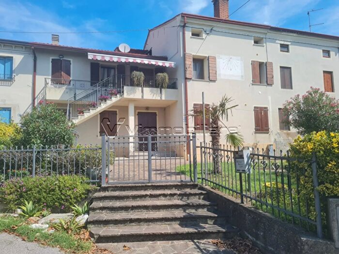 Appartamento con 7 locali in vendita in Via Tessara, Albettone