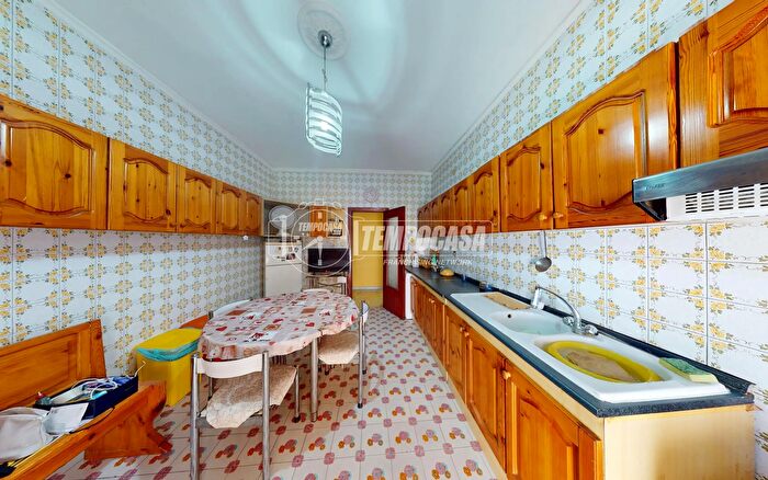 Appartamento con 5 locali in vendita in Via Giotto, Casoria