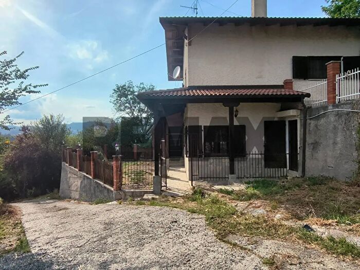 Casa con 6 locali in vendita in Località Gorrette, Millesimo