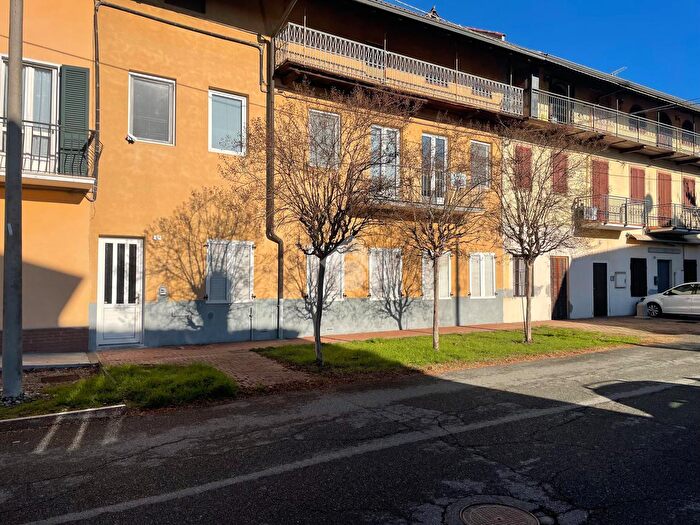 Casa con 5 locali in vendita in Viale Massimo dAzeglio, San Giusto Canavese