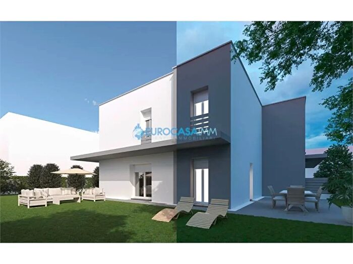 Casa con 5 locali in vendita in Via Pertini Fabbrico Re, Fabbrico