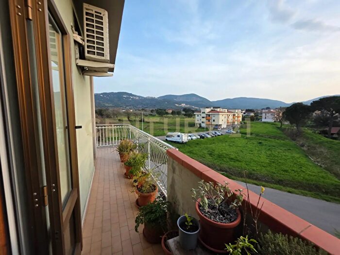 Appartamento quadrilocale in vendita in Via E Curiel, Gavorrano