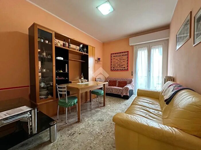 Appartamento quadrilocale in vendita in Vicolo Padri, Bussolengo