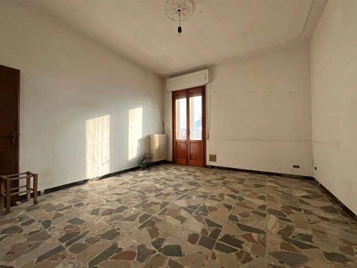 Appartamento con 5 locali in vendita in Empoli