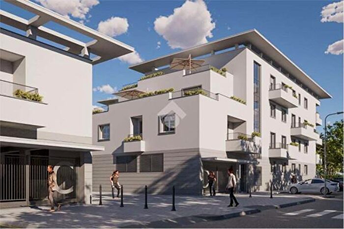 Appartamento quadrilocale in vendita in Via Villoresi, Somma Lombardo