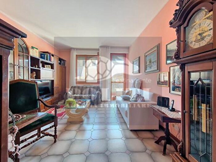 Appartamento trilocale in vendita in Via Settembre, Empoli