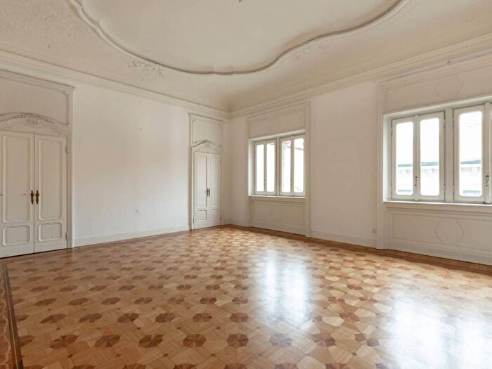 Appartamento con 6 locali in affitto in Via Solferino, Moscova, Milano