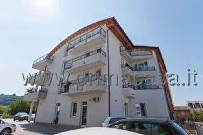 Appartamento quadrilocale in vendita in Via Strada del Recioto, Negrar