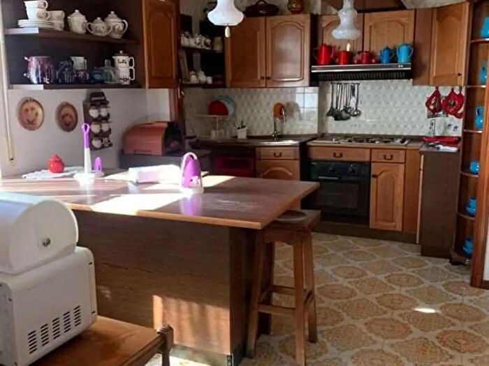 Appartamento con 8 locali in vendita in Adre Nicola Ma, Livorno