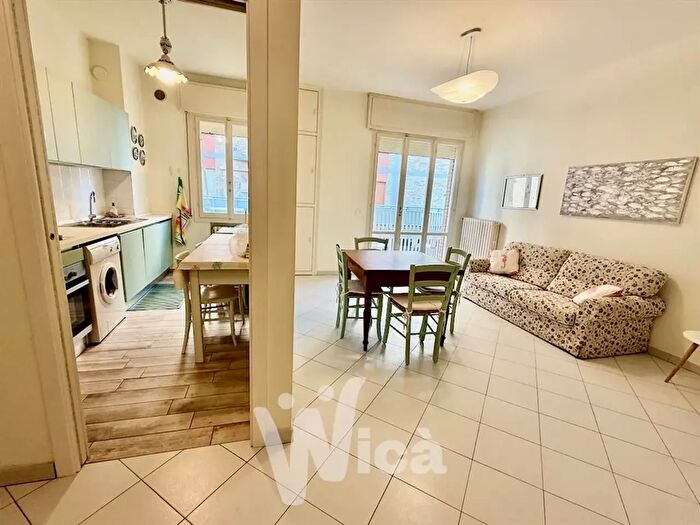 Appartamento quadrilocale in vendita in Viale dei Mille, Cesenatico