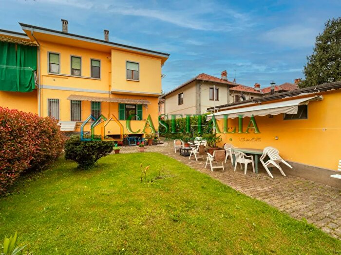 Appartamento con 6 locali in vendita in Via Ulzio, Rivoli