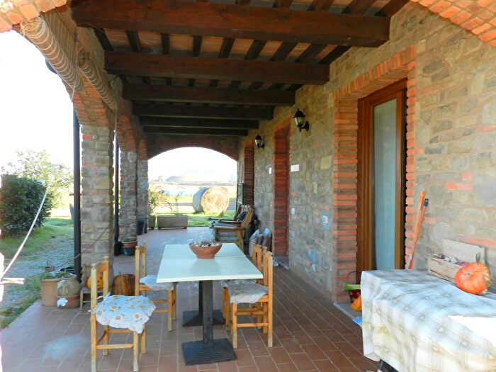 Casa con 9 locali in vendita in Via Chiusagrande Seconda, San Vincenzo