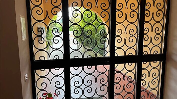 Appartamento trilocale in vendita in Montebelluna Contea Via Monte Peralba, Montebelluna