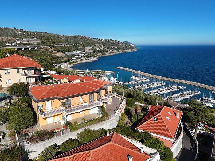 Appartamento bilocale in vendita in Via Terre Bianche, San Lorenzo Al Mare