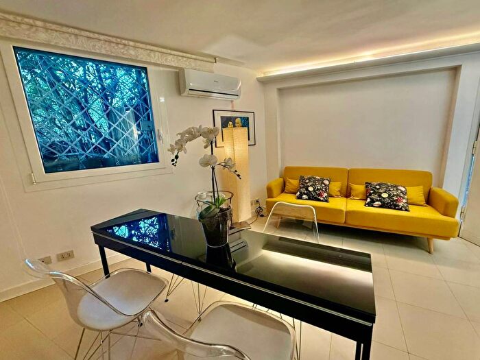 Appartamento bilocale in affitto in Via di Trasone, Africano Villa Chigi, Roma