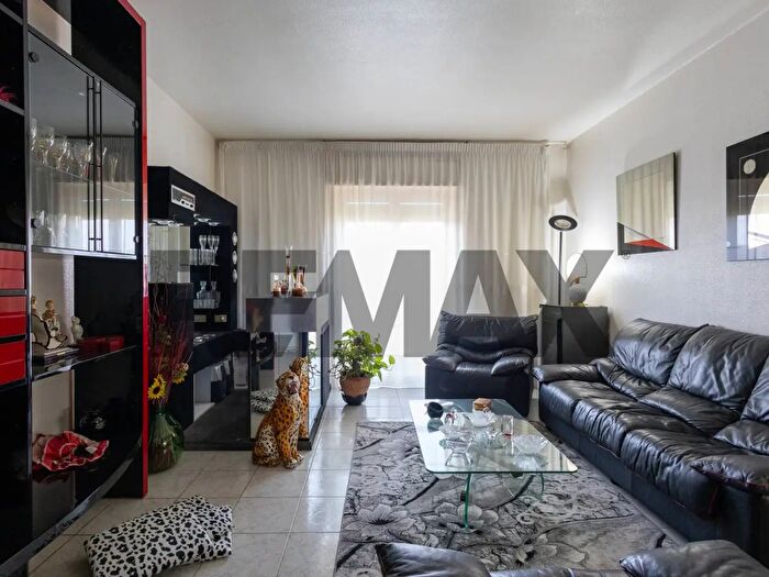 Appartamento con 5 locali in vendita in Viale Grimaldi, Catania