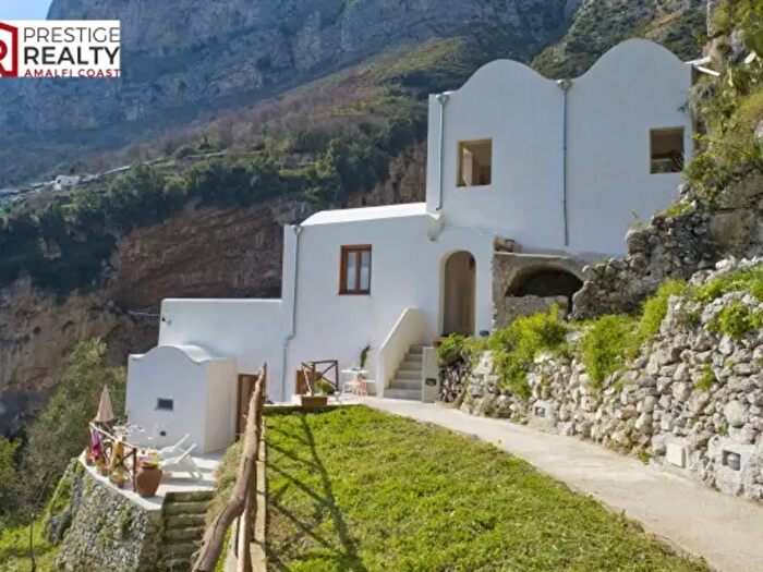 Casa con 6 locali in vendita in Amalfi