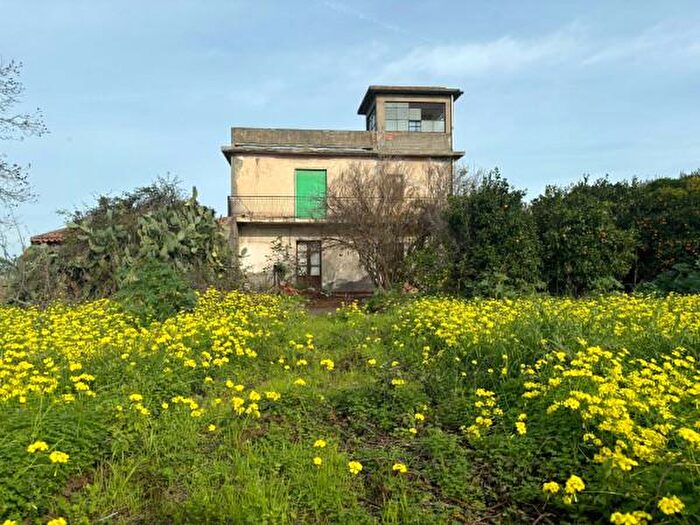 Casa con 6 locali in vendita in Via Marcantonio Colonna, Milazzo