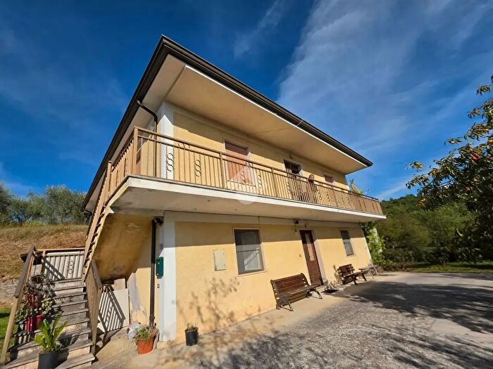 Casa con 7 locali in vendita in Via Tore, Broccostella