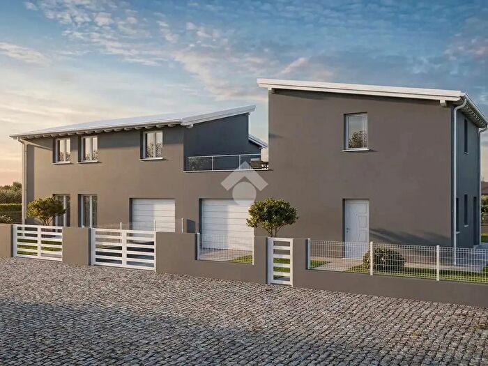 Casa quadrilocale in vendita in Corso B Rossetti, Ferrara