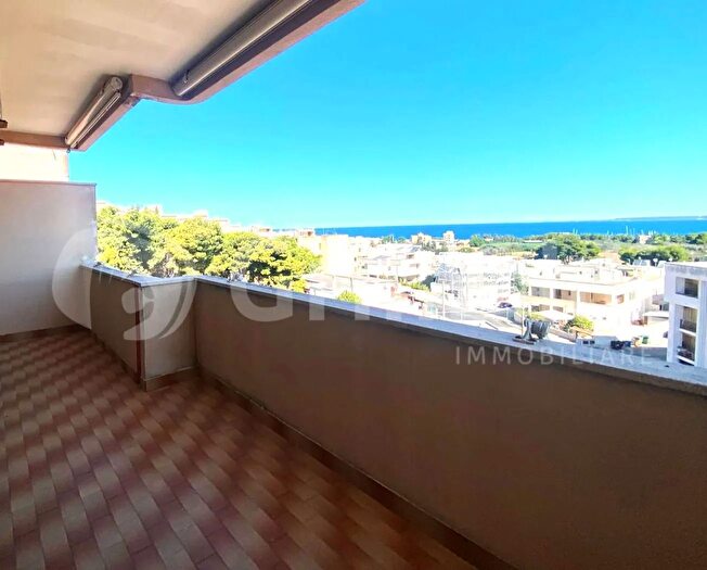 Appartamento con 6 locali in vendita in Via Cagliari, Gallipoli