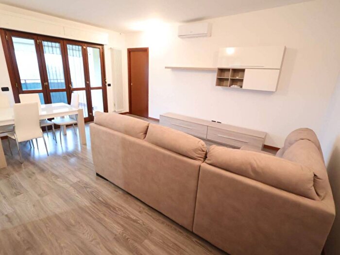 Appartamento trilocale in affitto in Via San Giuseppe, San Giuseppe, Seregno