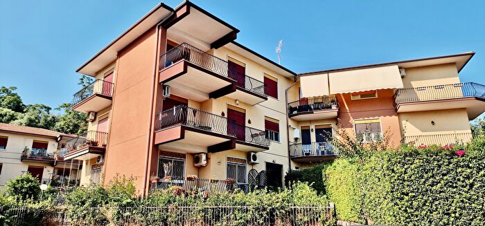 Appartamento trilocale in vendita in Via IV Novembre, SantAgata Li Battiati