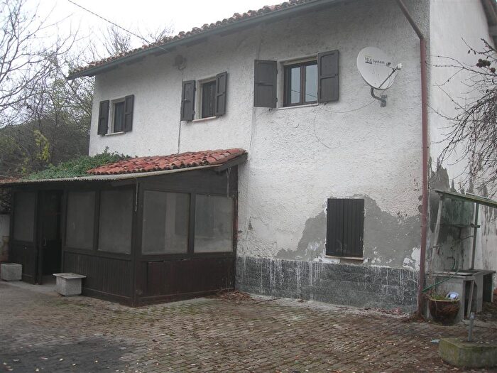 Casa con 7 locali in vendita in Alluvioni Piovera
