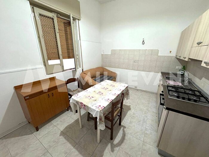 Casa con 6 locali in vendita in Via Platani, Scicli