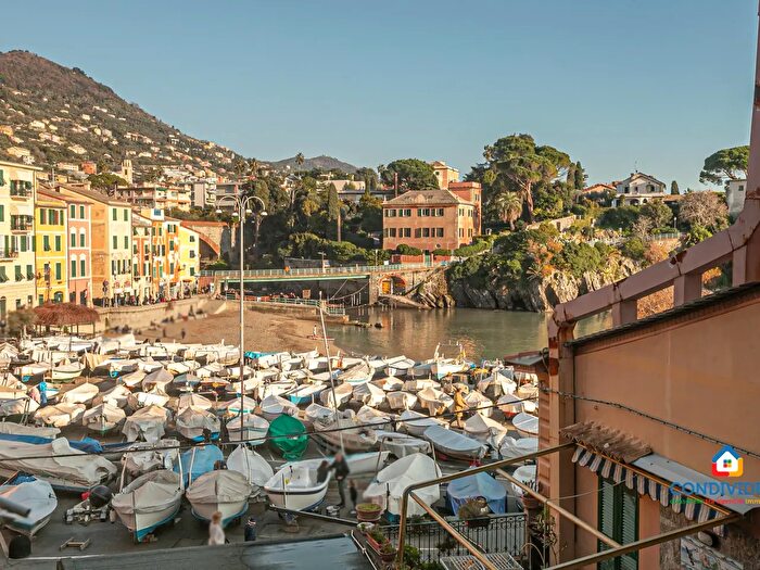 Appartamento con 6 locali in affitto in Via Odoardo Ganduccio, Genova