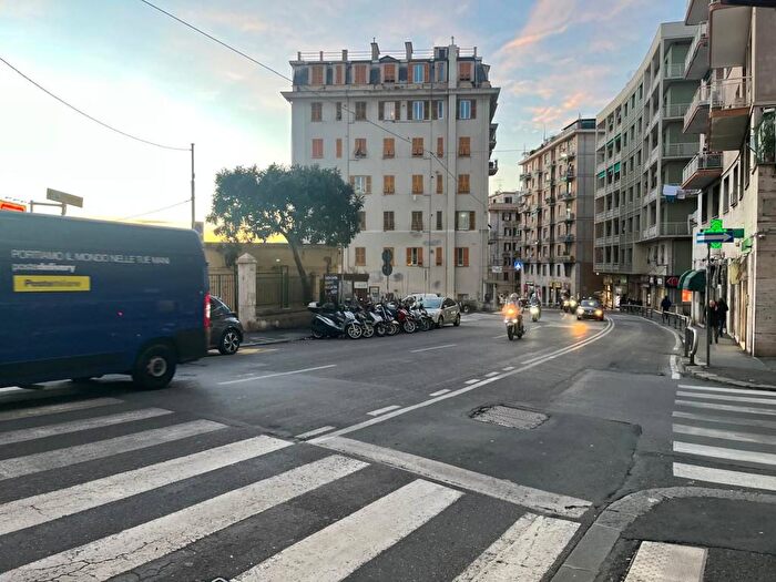 Appartamento con 5 locali in affitto in Via Giovanni Torti, San Fruttuoso, Genova