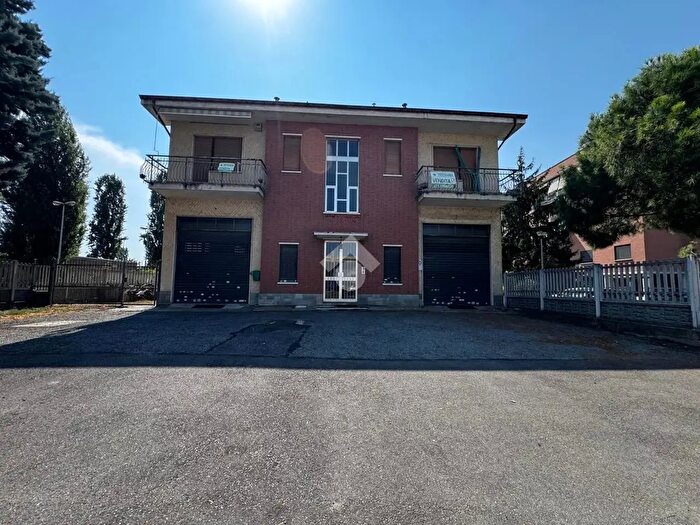 Casa con 6 locali in vendita in Via Torino, Carmagnola