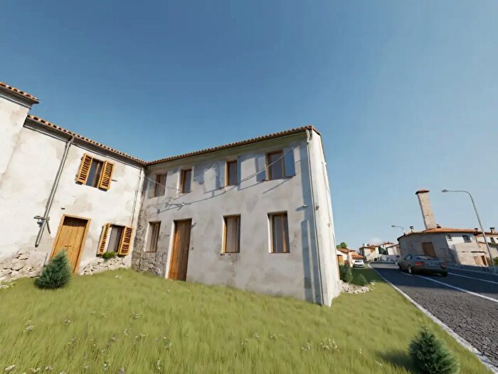 Casa con 5 locali in vendita in Via Piazza Bonavigo, Bonavigo