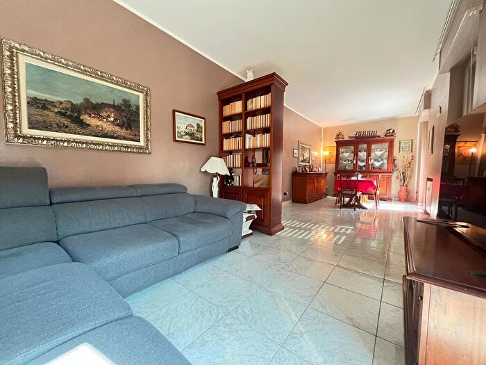 Appartamento quadrilocale in vendita in Via Pontida, Abbiategrasso