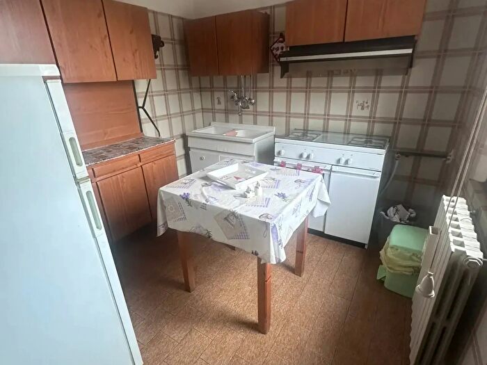 Casa con 5 locali in vendita in Canaro