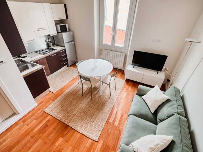 Appartamento monolocale in affitto in Via Giuseppe Meda, Ascanio Sforza, Milano