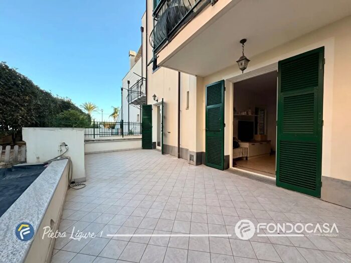 Appartamento trilocale in vendita in Via Milano, Pietra Ligure