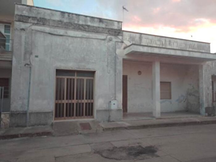 Casa con 6 locali in vendita in Via Gabrieli, Melendugno