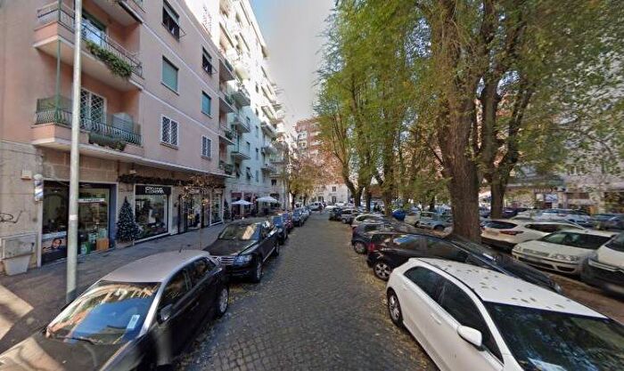 Appartamento bilocale in affitto in Via Alfredo Casella, Africano Villa Chigi, Roma