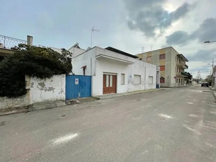 Casa con 6 locali in vendita in Via Carlo Goldoni, Melendugno