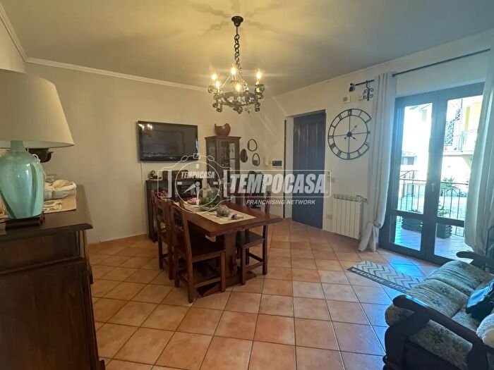 Appartamento quadrilocale in vendita in Via Monti Reatini, Anguillara Sabazia
