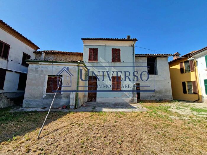 Casa trilocale in vendita in Via Giovanni Torlasco Godiasco Salice Terme, Godiasco Salice Terme