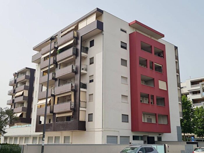 Appartamento trilocale in affitto in Centro, Montesilvano