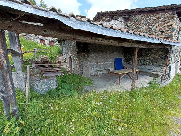 Casa bilocale in vendita in Borgata Fondovet, Sampeyre