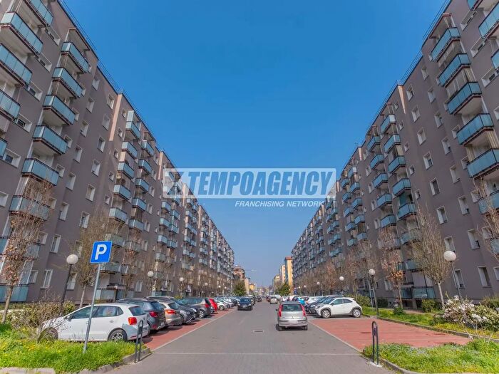 Appartamento trilocale in vendita in Via Filippo De Pisis, Milano